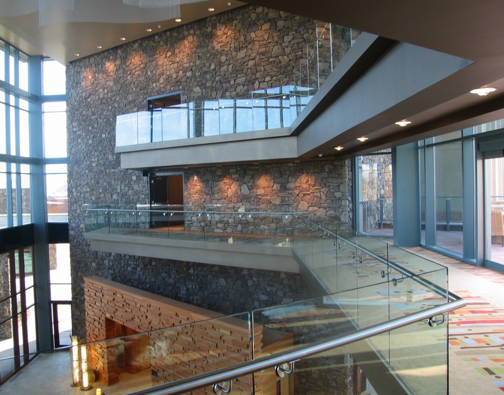 Radisson at Fort McDowell - Glass in shoe with stainless steel handrail.
